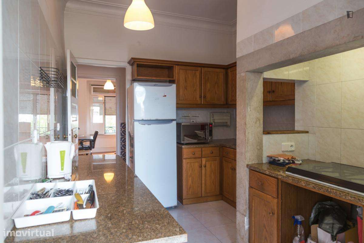 Quarto - localizado em Alameda Lisbon - Grande imagem: 5/14