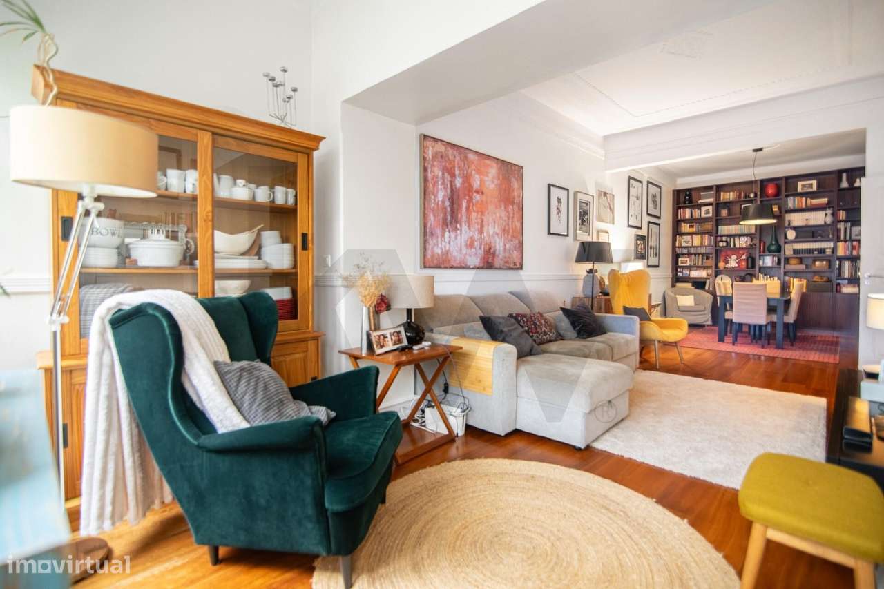 Apartamento T3+1 com Logradouro em Sete Rios - Grande imagem: 2/22