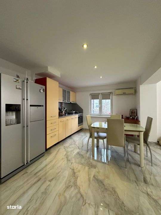 Apartament 3 camere, zona Buzaului (B-uri), etaj 1. - Imagine principală: 2/7