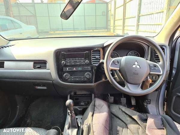 Dezmembrez Mitsubishi Outlander III 2.2 DIESEL 2012-2020 - 6