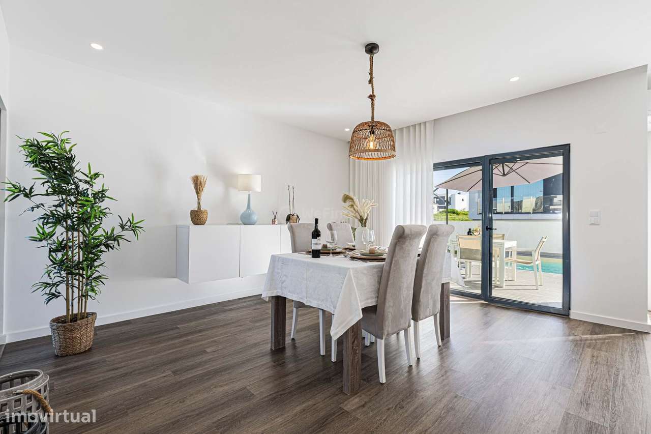 Moradia Térrea T3 c/piscina, lote de 474m² - Única na Caparica-6