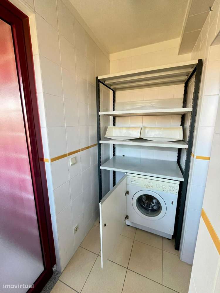 Quarto - localizado em Aveiro - Grande imagem: 5/15