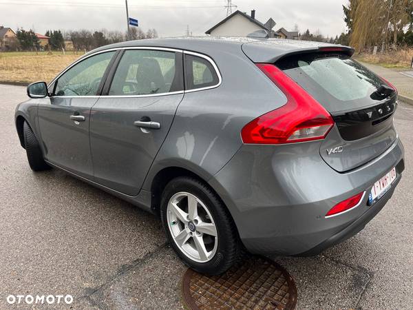 Volvo V40 D2 Momentum - 11