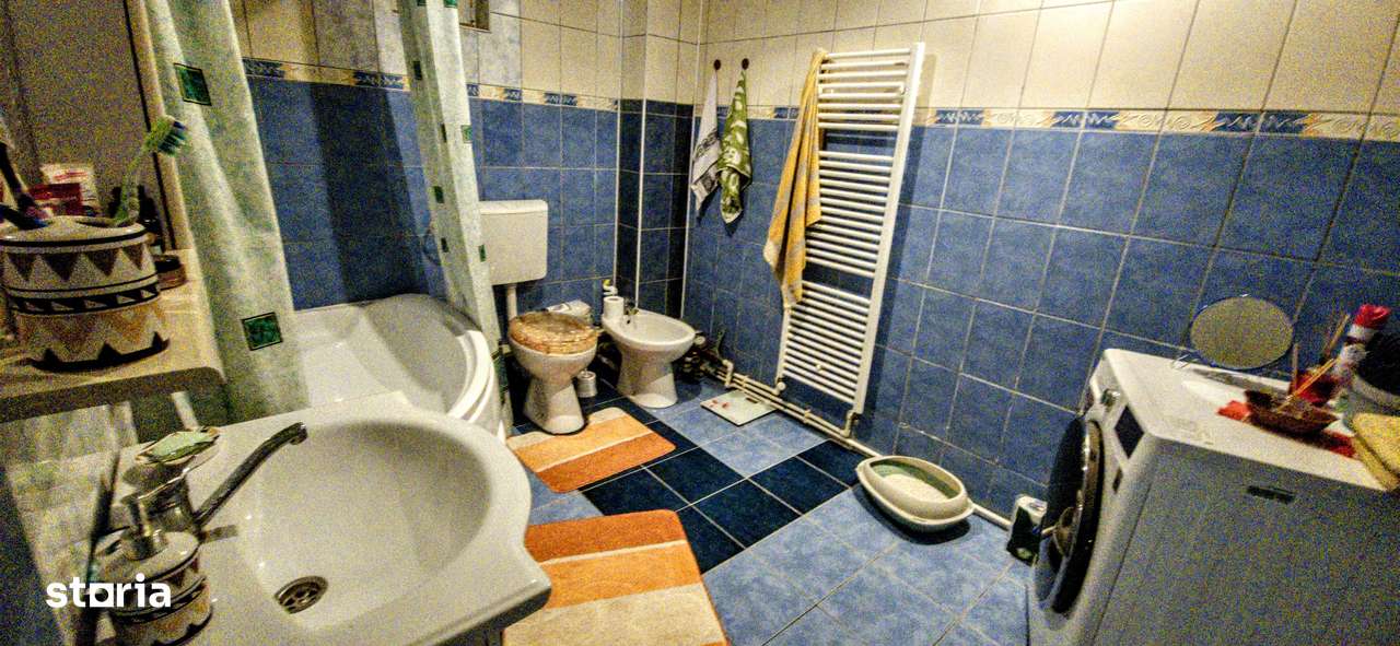 Apartament cu 2 camere, decomandat Codrisor - Imagine principală: 4/9