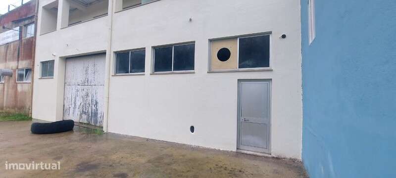 Armazém com 290 m2 em Alcobaça - Grande imagem: 4/28