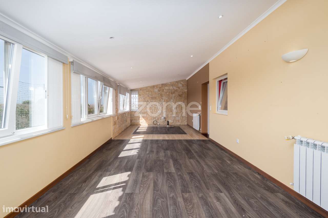 Moradia T4+2 c/ terreno urbano c/ 3070m2 - perto da praia - Grande imagem: 5/51