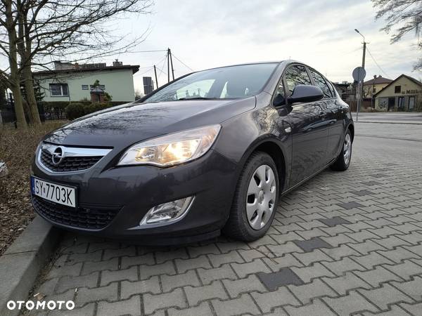 Opel Astra - 2