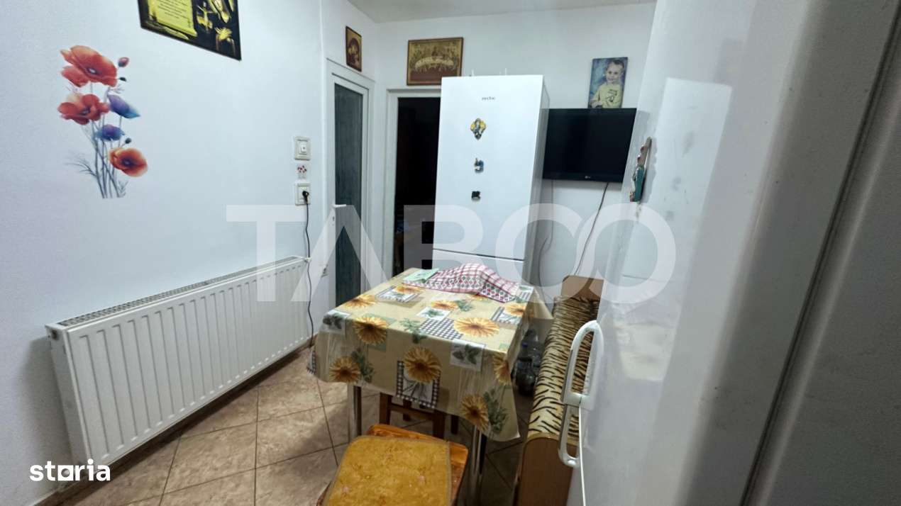 Apartament 2 camere 54mpu decomandat pivnita balcon Vasile Aaron Sibiu - Imagine principală: 5/6