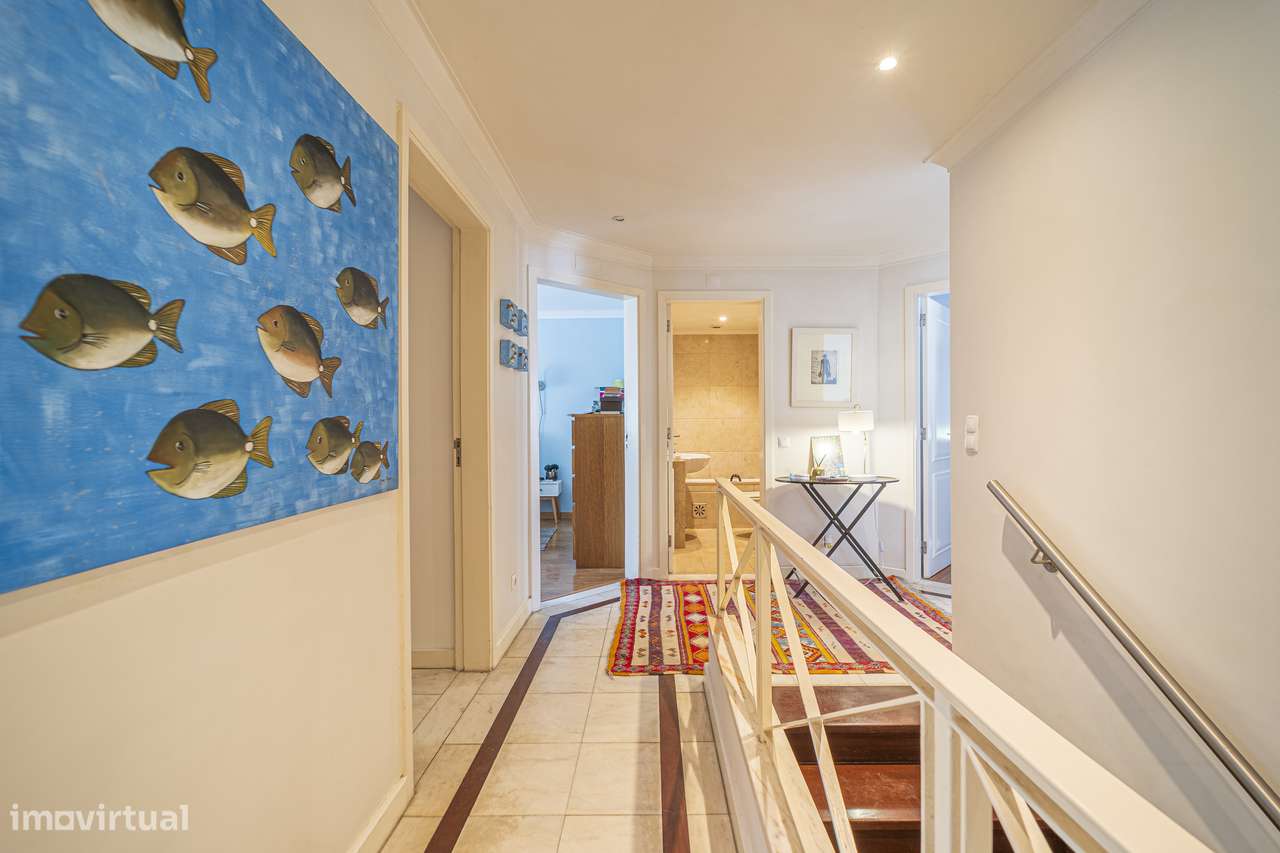 T3 Duplex-Alfragide - Lareira, 3 Casas de Banho, Dispensa e Lavandaria-19
