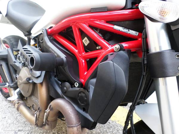 Ducati Monster 821 - 15