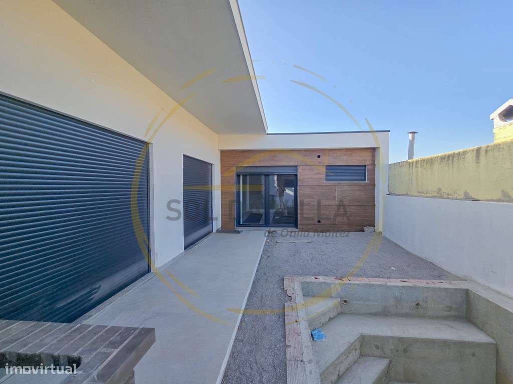 Moradia com piscina T3+1 - Fernão Ferro, Seixal - 550.000€-21