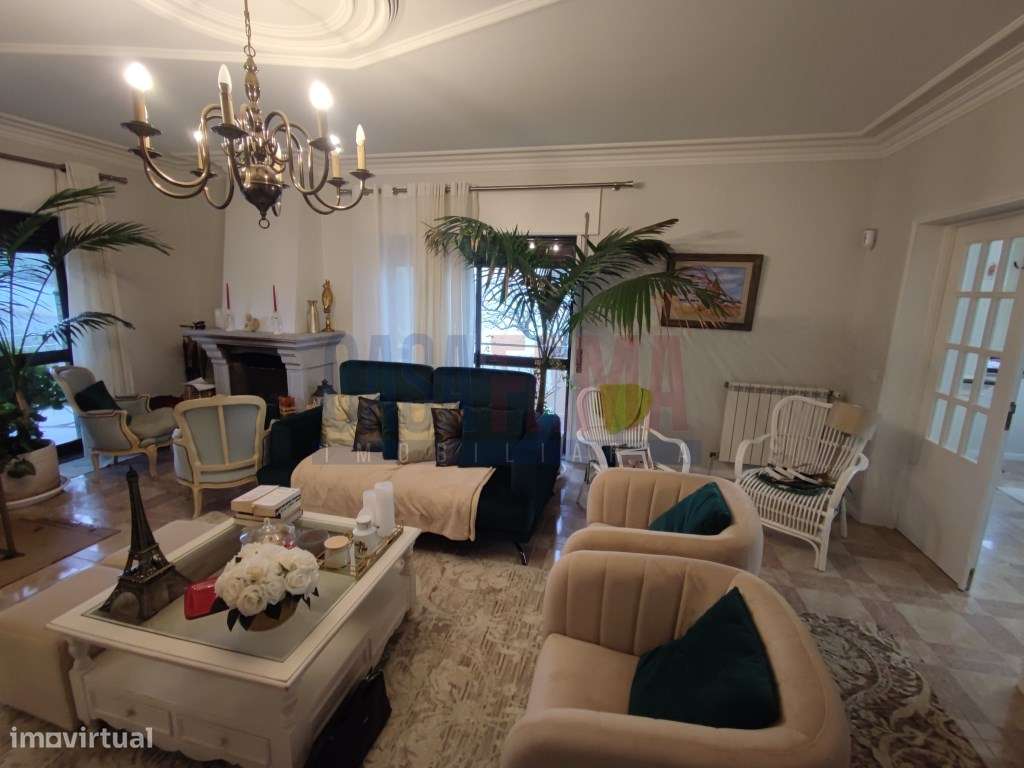 Moradia de Luxo T4 com Piscina Aquecida | Amares - Grande imagem: 4/33