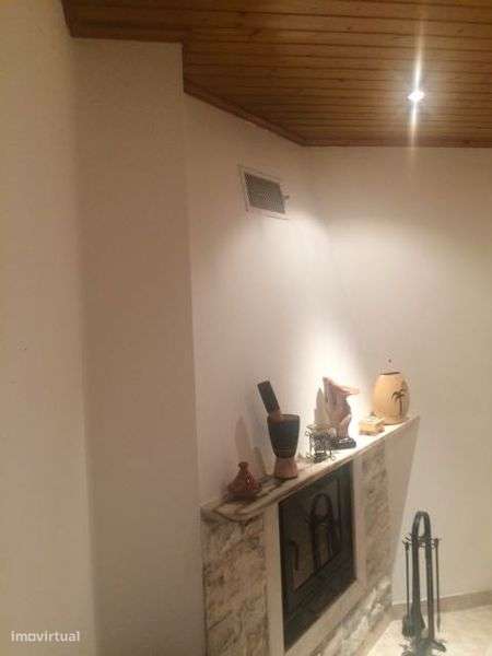 Vende-se Rés-do-Chão Independente em Moradia Geminada – Abrantes - Grande imagem: 5/12
