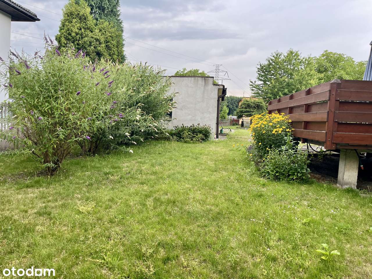 Dom w centrum Chwałowic w cichej i zielonej okolicy ( brak szkód ! ) - Pełny obrazek: 2/8