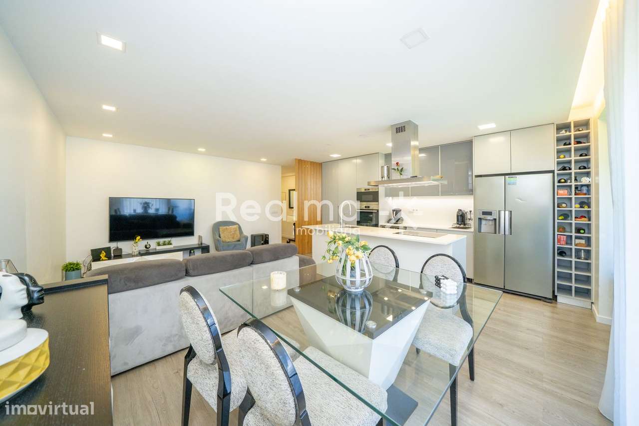 Apartamento T3 Areal- Totalmente Renovado-12