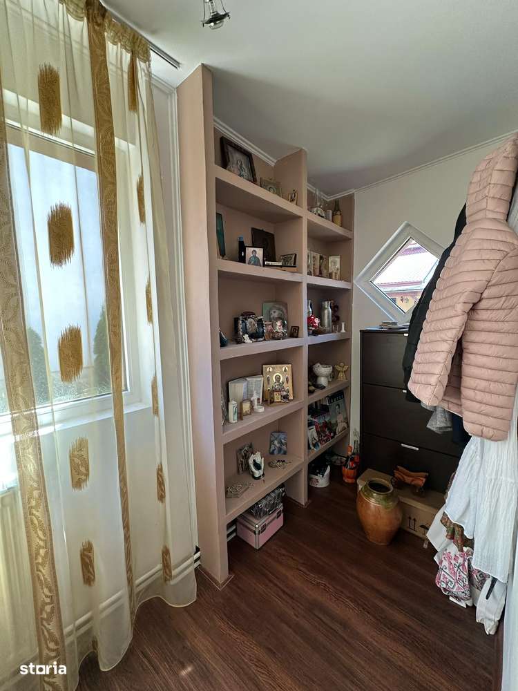 De vanzare casa in Roman,mobilata și utilata,Pret 145000 euro - Imagine principală: 4/16