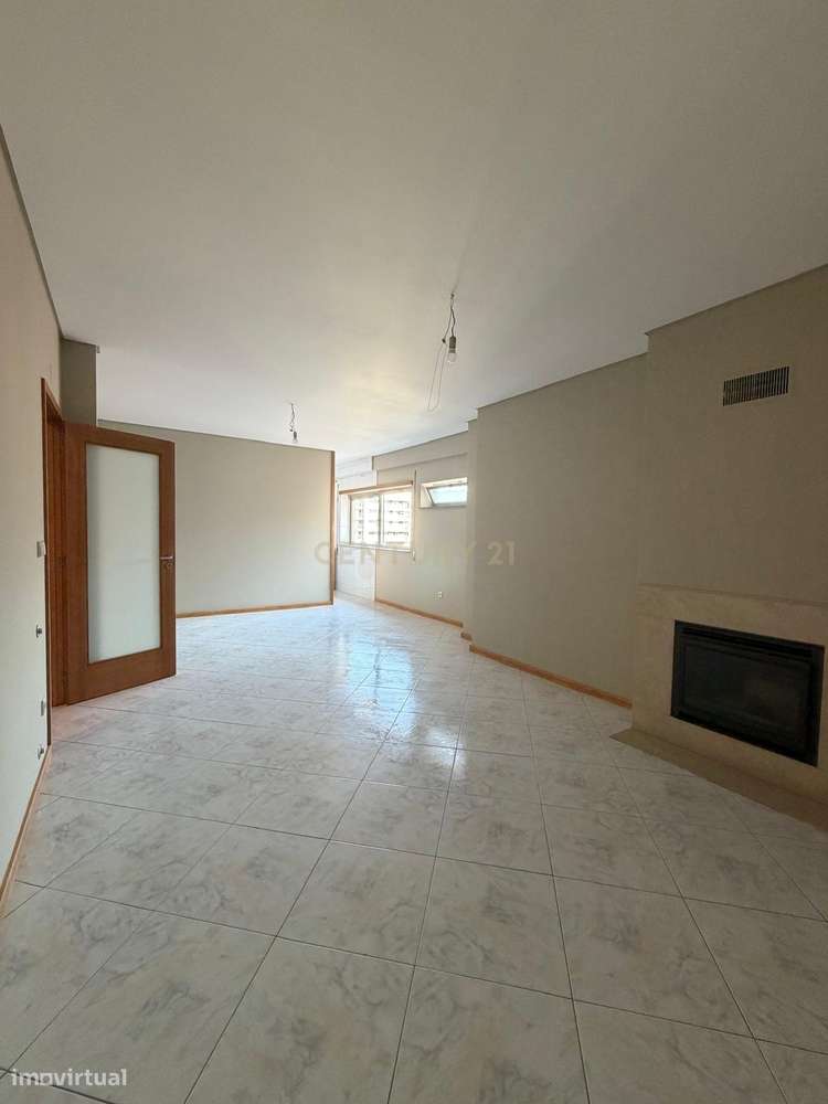 Apartamento Renovado em Braga (São Vítor) com Vista Panorâmica-8