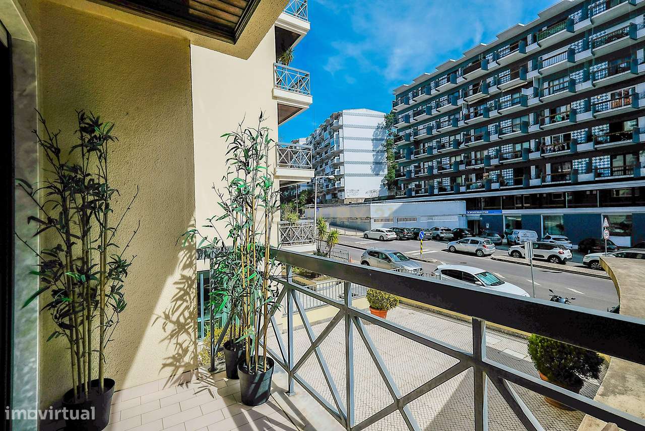 Apartamento T3 em Condomínio Privado no Estoril-10