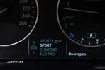 BMW Seria 3 320i Aut. Luxury Line - 36