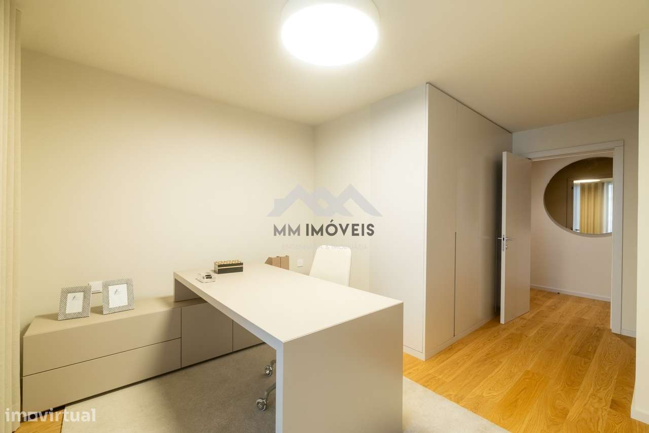 Apartamento T4 2024 | Alameda Jardins da Arrábida | Varanda | Vistas R-28