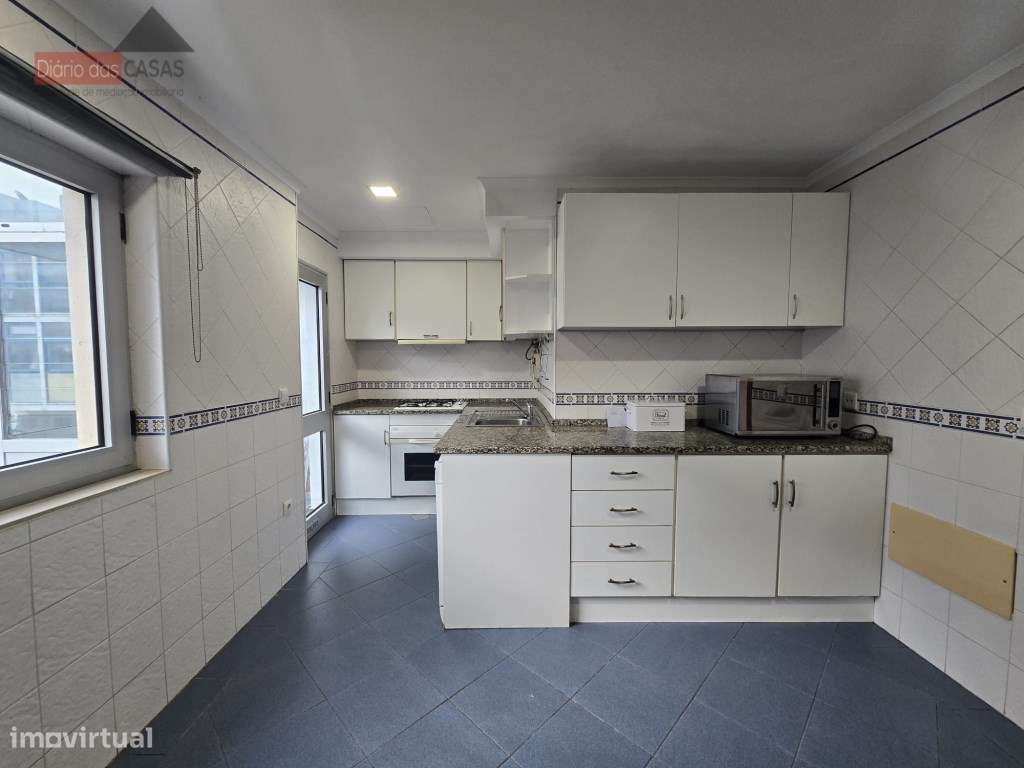 Apartamento T3 Vale das Flores-5