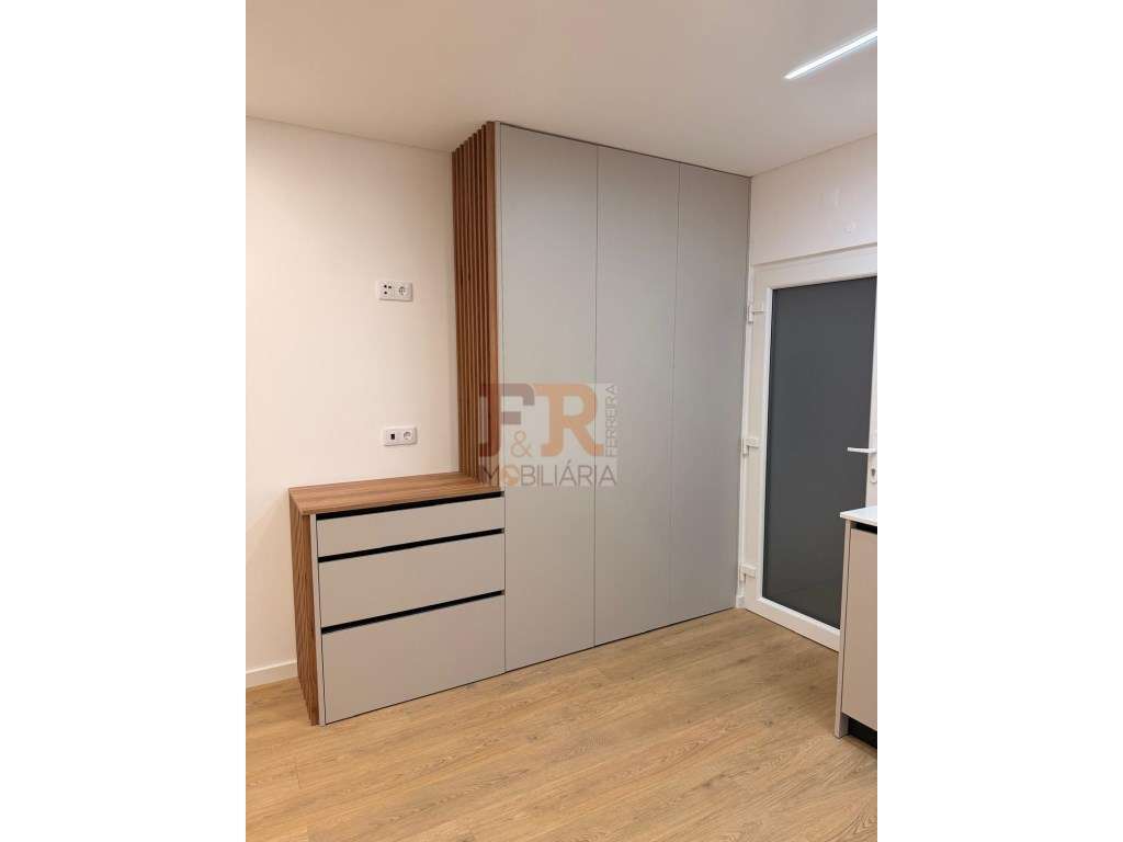 Moradia Geminada Gaveto T3 com Garagem Quinta do Conde-20