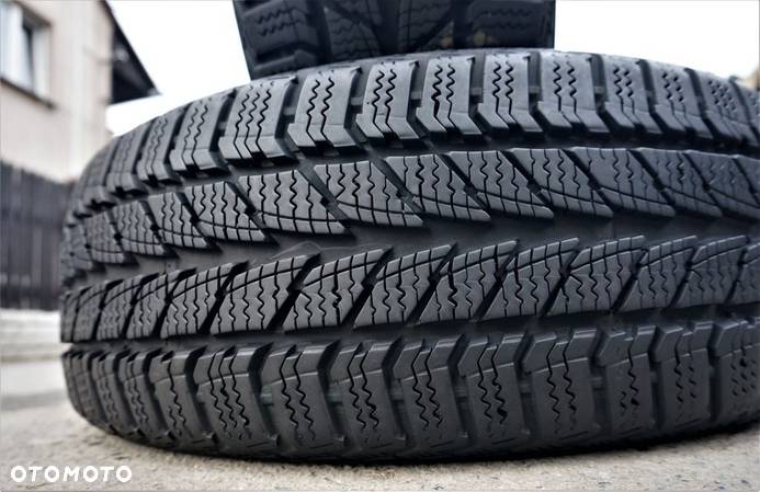 UNIROYAL SNOW MAX 2 195/60R16C 99/97T AL5620 ** - 5