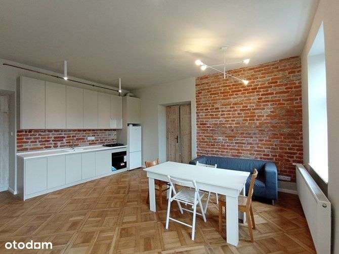 Okopowa 16, Centrum - 3 pokoje z balkonem, 68m2