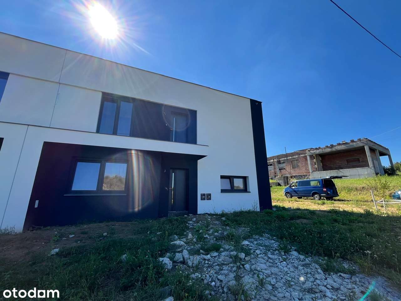 Apartament z ogródkiem i pięknym widokiem w cichej okolicy-12