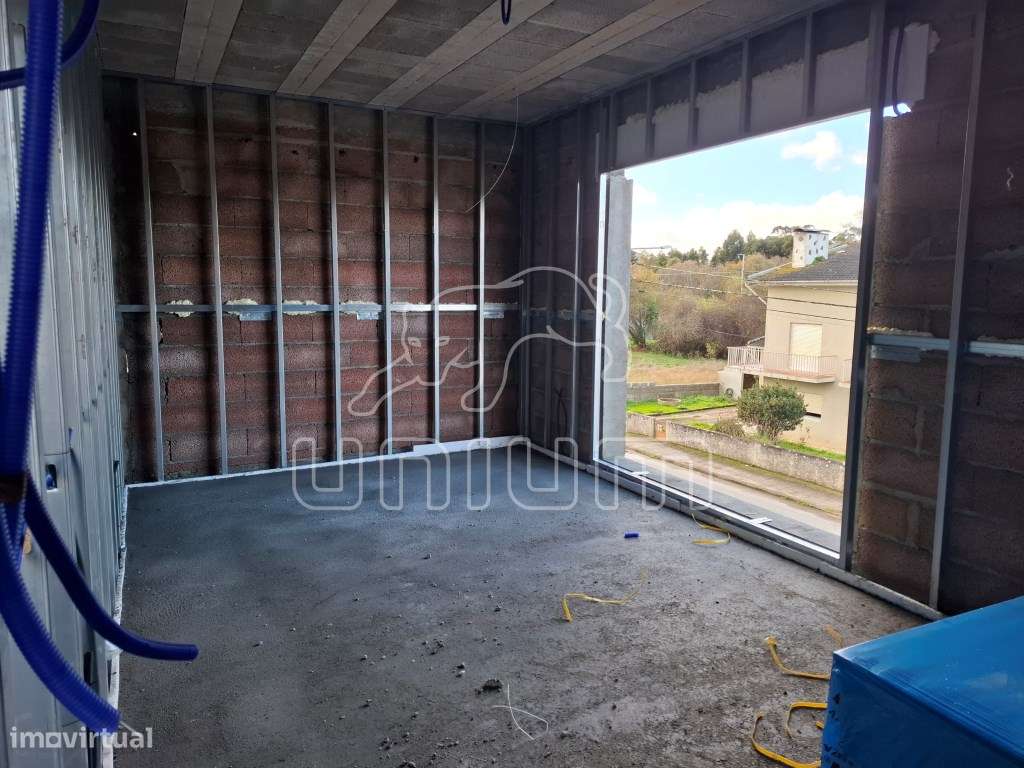 Moradia T4 com piscina-9