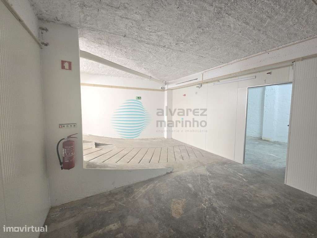 Boxes / arrecadação no centro da Cidade de Torres Vedras. - Grande imagem: 4/13