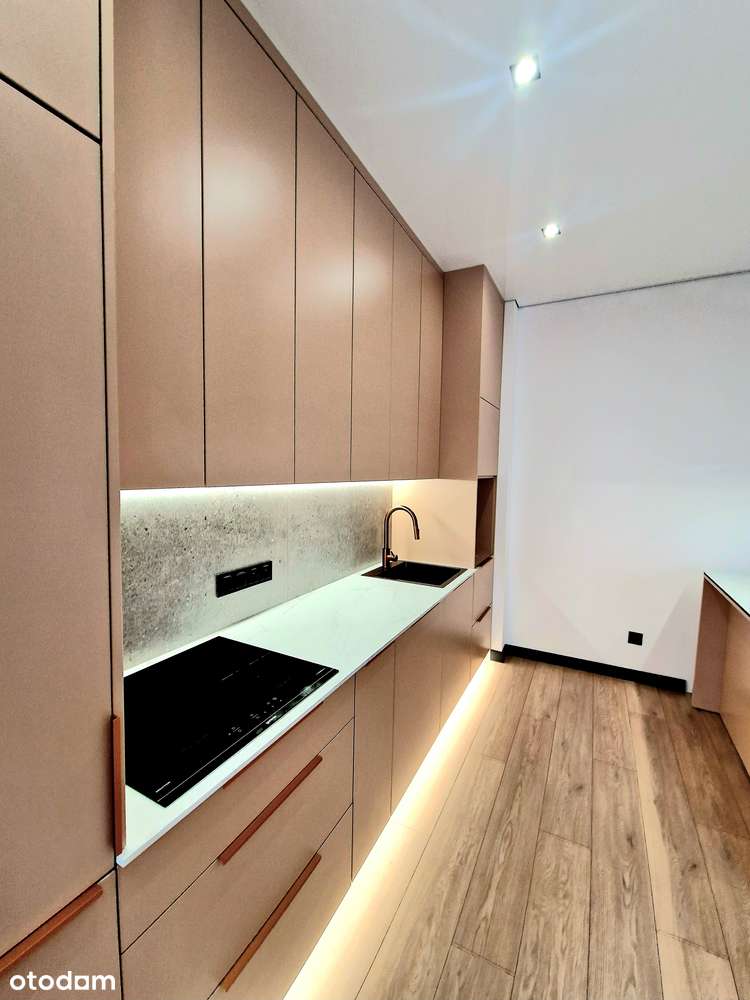 Ustawna kawalerka po remoncie w kamienicy – gotowa do zamieszkania-8