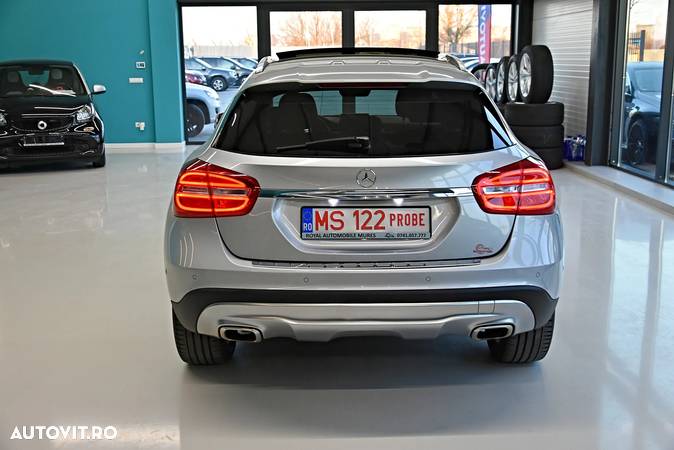 Mercedes-Benz GLA 200 AMG Line - 11