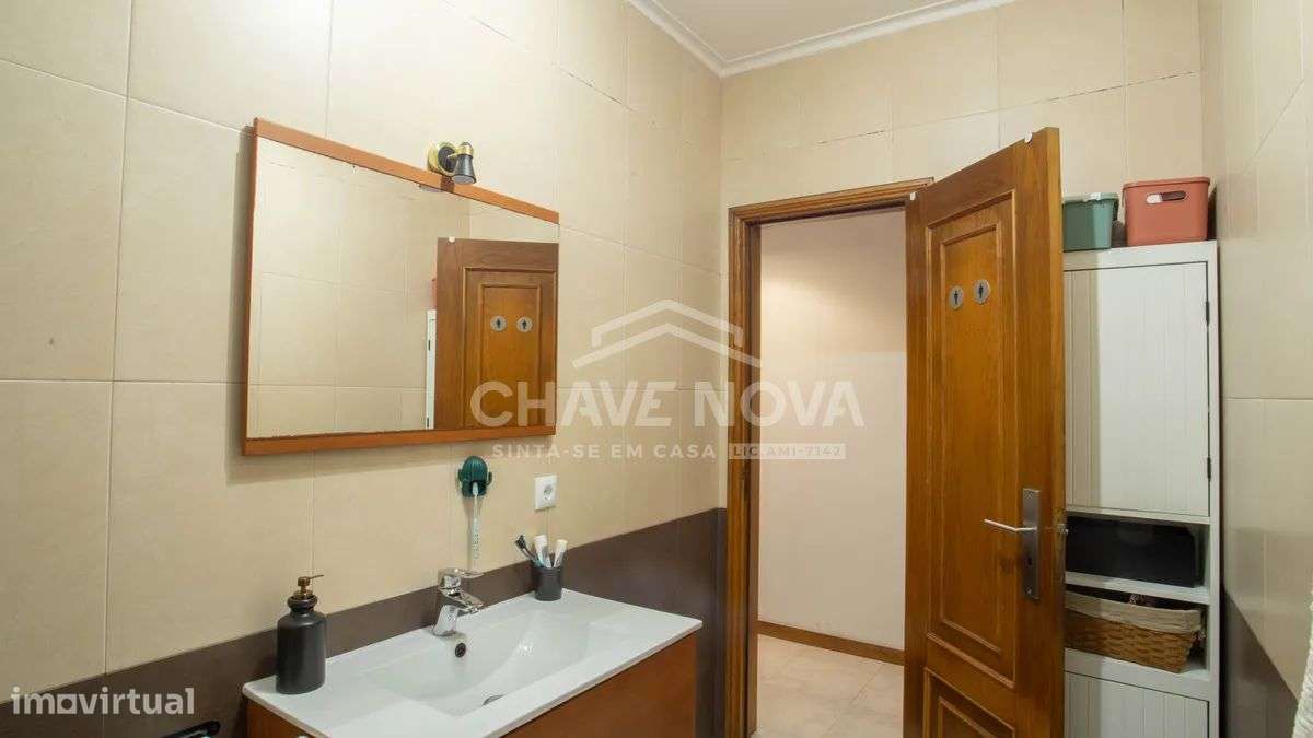 T1+1 c/ Terraço e Lugar de Garagem em Vilar do Paraíso-24