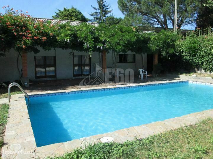 MORADIA T6 CASTELO DE PAIVA COM PISCINA