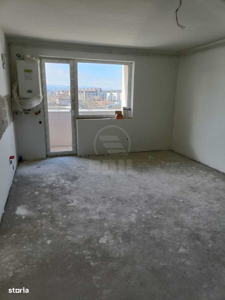 Apartament 3 camere semifinisat, zona Cetatii