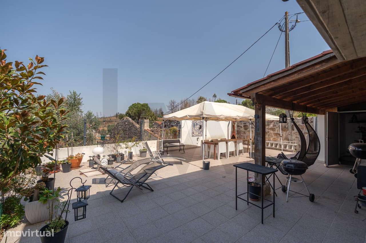 Moradia | Alojamento Local | Café Atelier | Piscina | Garagem | Ruína-35