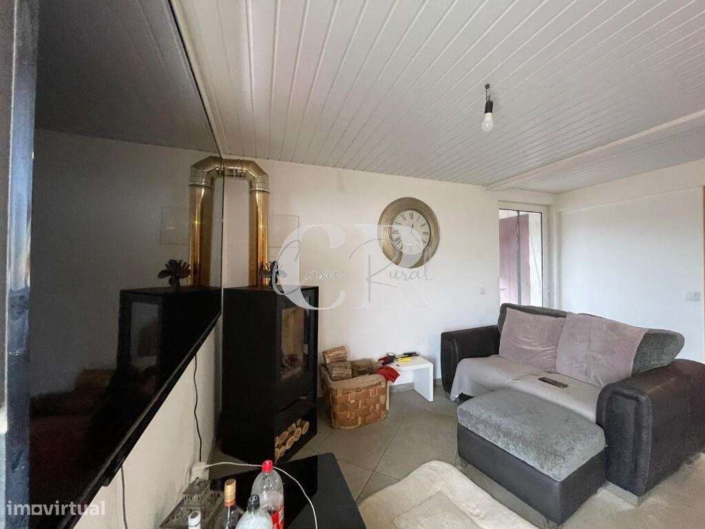 Casa de 4 quartas renovada com terreno em Vila Nova de Poiares-19