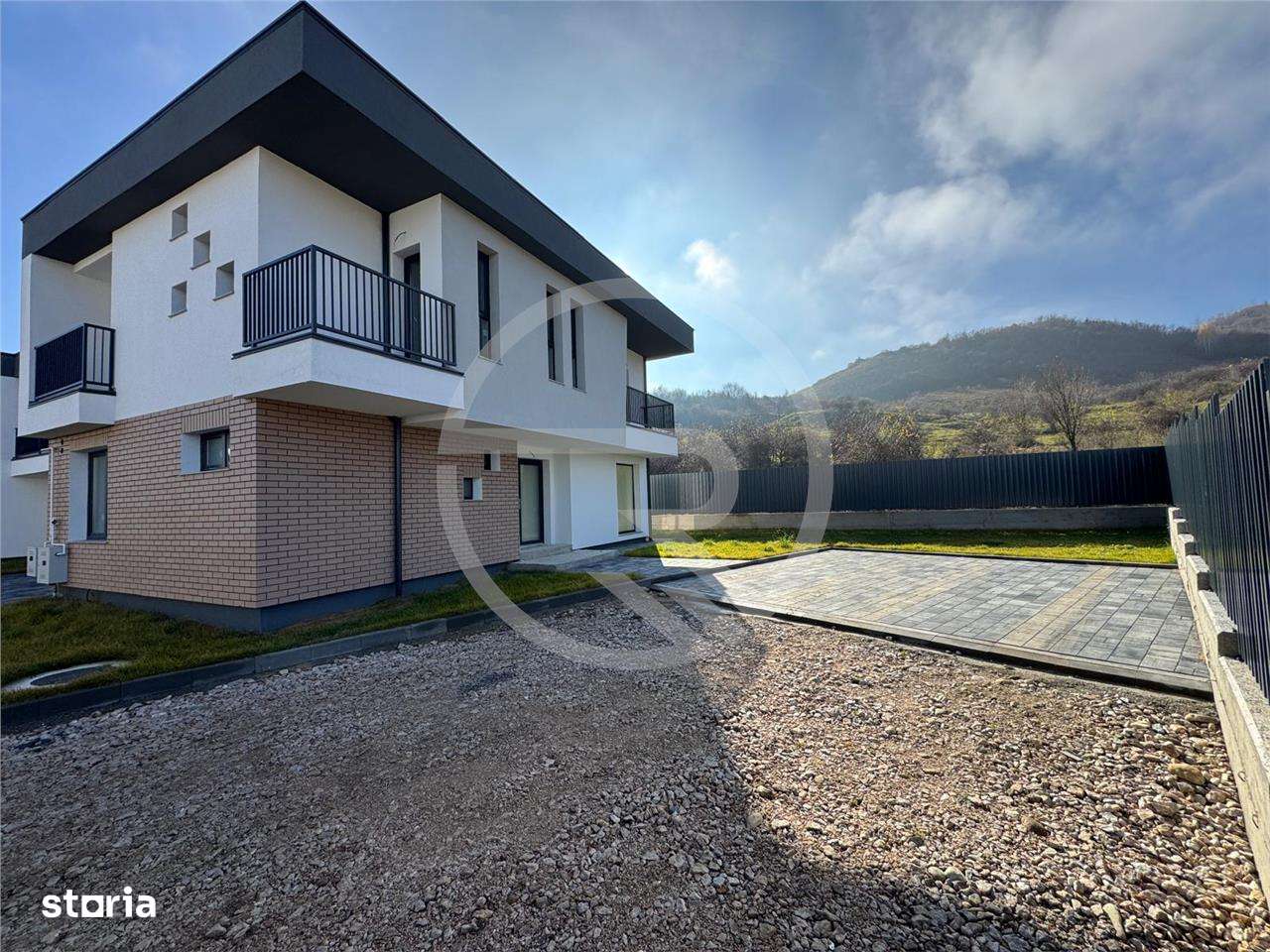 Casa Unifamiliala  Parter + Etaj , situata in Floresti! - Imagine principală: 3/20