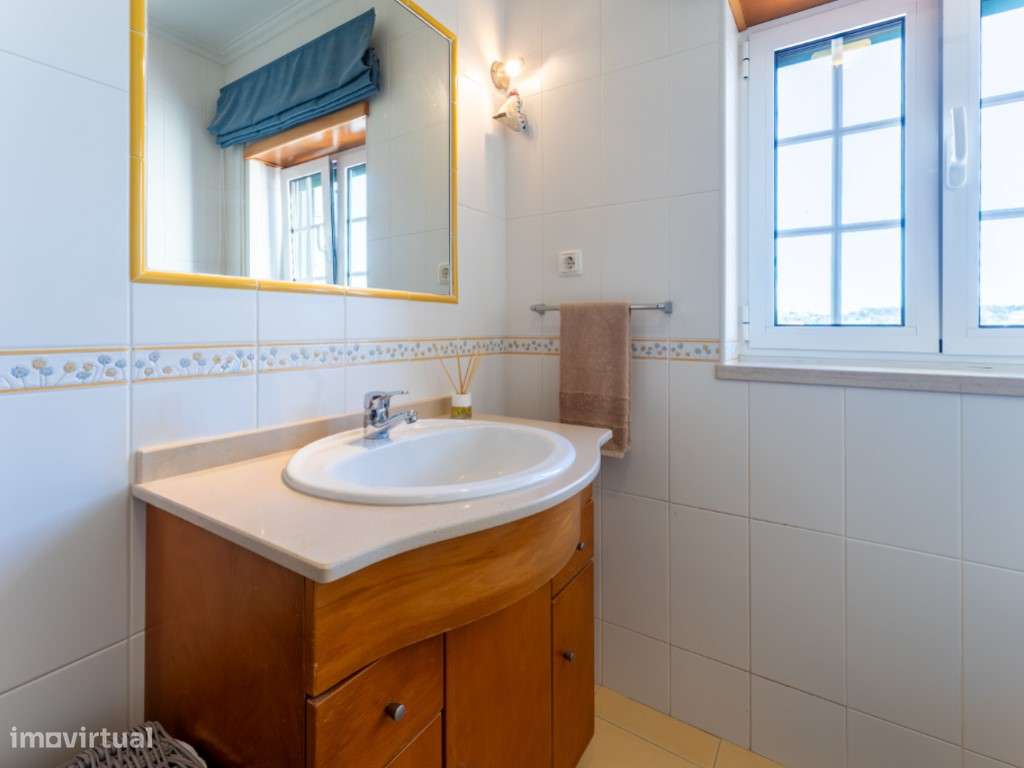 Moradia com Piscina, Jardim e Garagem no Nadadouro, Caldas da Rainha-42