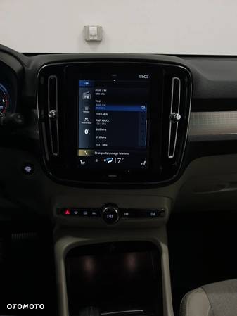 Volvo XC 40 - 18