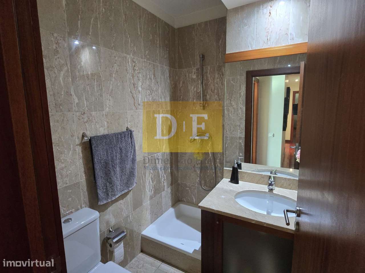 Lindo Apartamento T4 em 1ª Linha de Mar em Matosinhos Sul-18