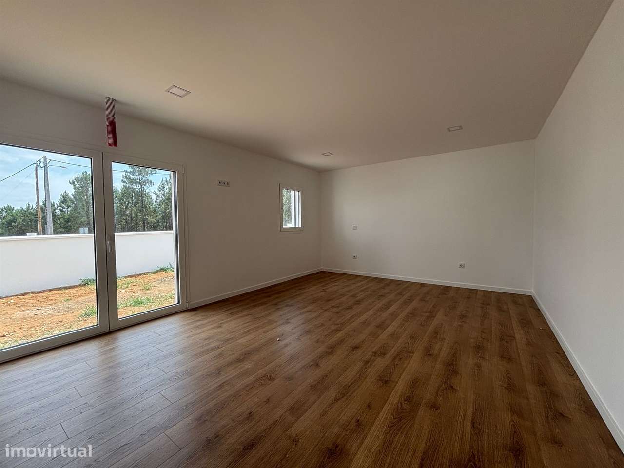 Moradia T4+1/ Terreno / Terraço / Nova / Caxarias-7