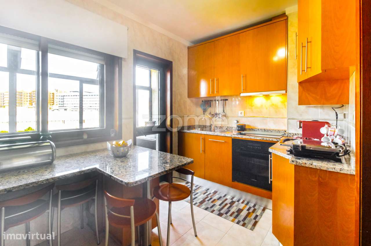 Duplex com 4 quartos no centro de Rio Tinto - Grande imagem: 1/41