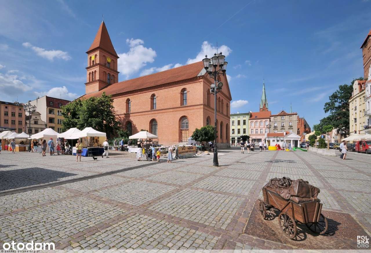 Rynek Nowomiejski 5 - 61,57 m2. Okna na rynek.-2