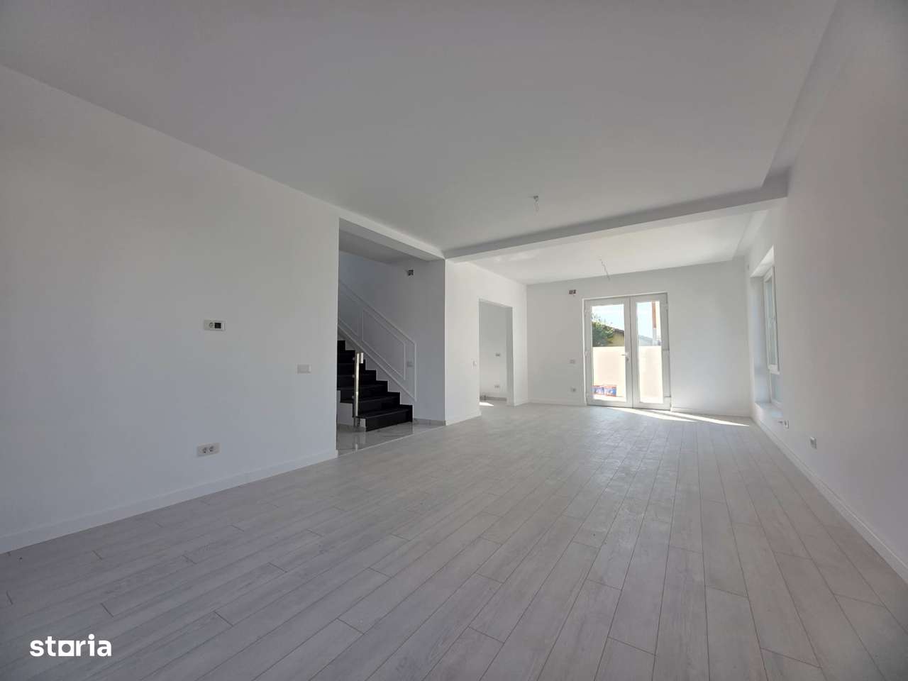 Casă 5 Camere și 3 Băi în Comuna Berceni – 400 mp Aproape de Bd. 1 Mai-4