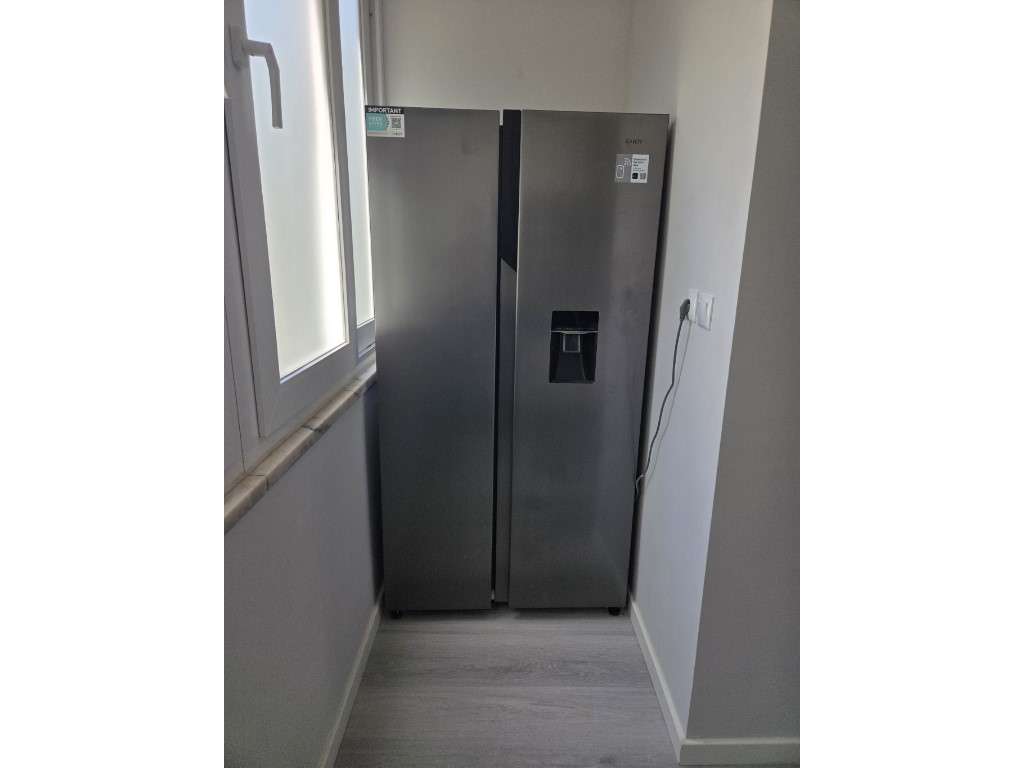 Apartamento T2 renovado em Benfica-9