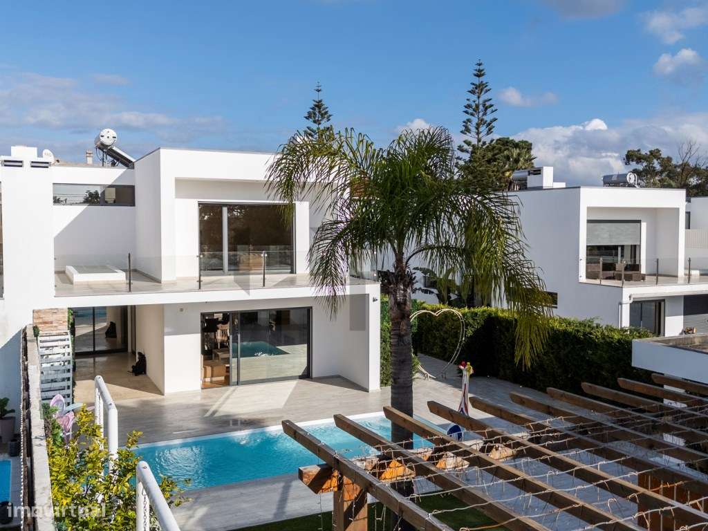 Moradia T3 com Piscina para Venda na Marisol, Corroios - Grande imagem: 5/33