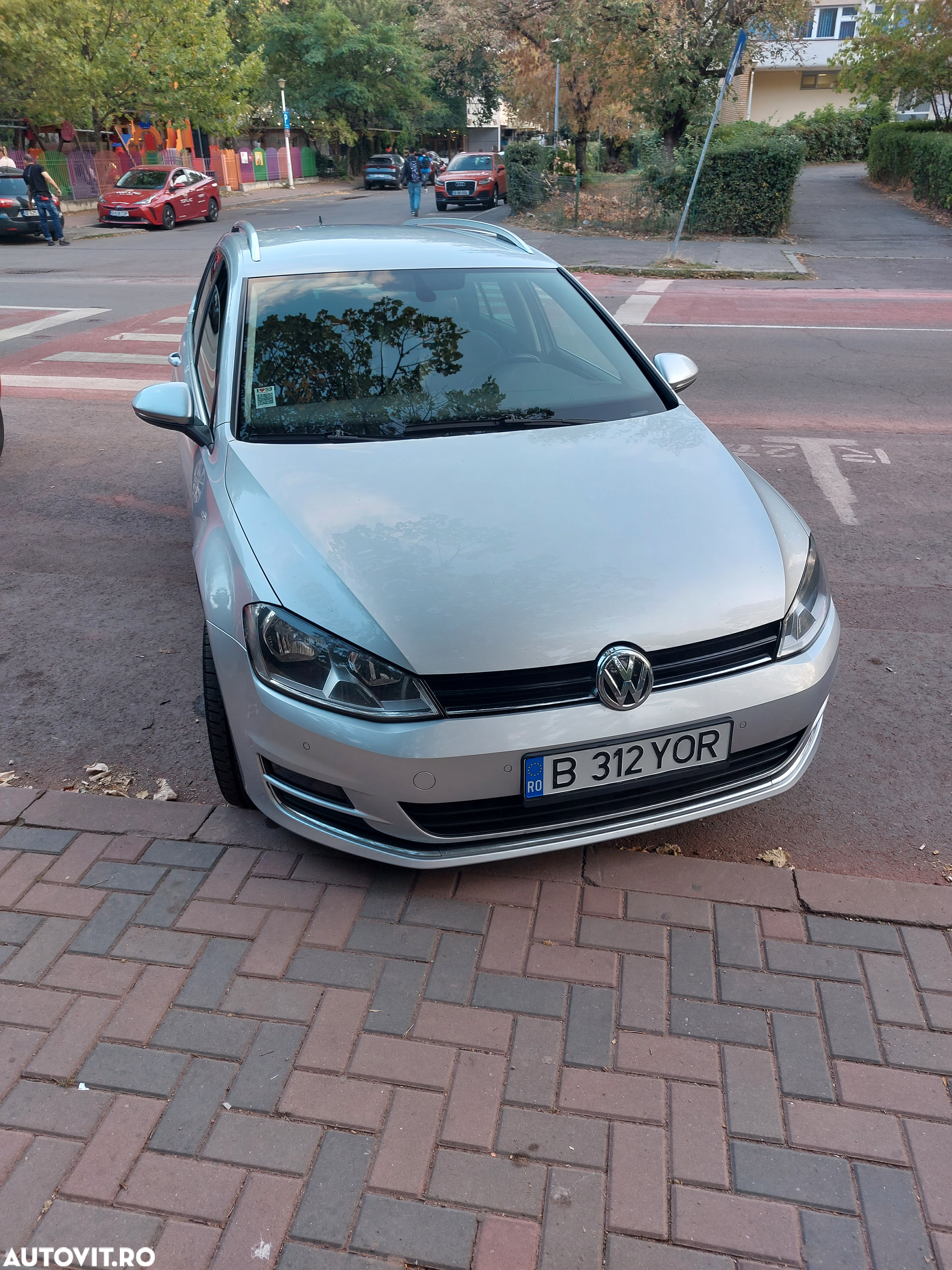 Volkswagen Golf 1.6 BlueTDI Comfortline - 7