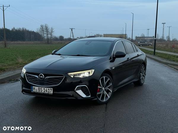 Opel Insignia - 1